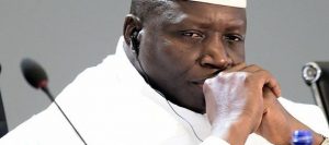 GAMBIE : Adama Barrow vend les avions et…
