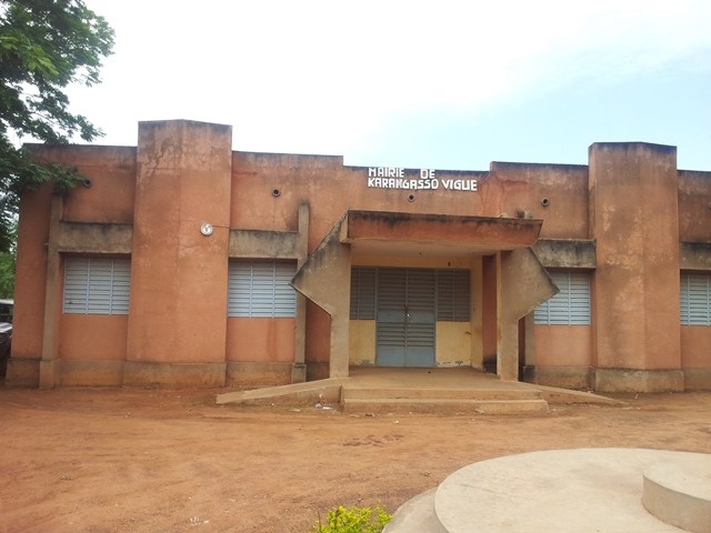BURKINA Faso : Les populations de Karangasso vigué exigent le départ du maire.