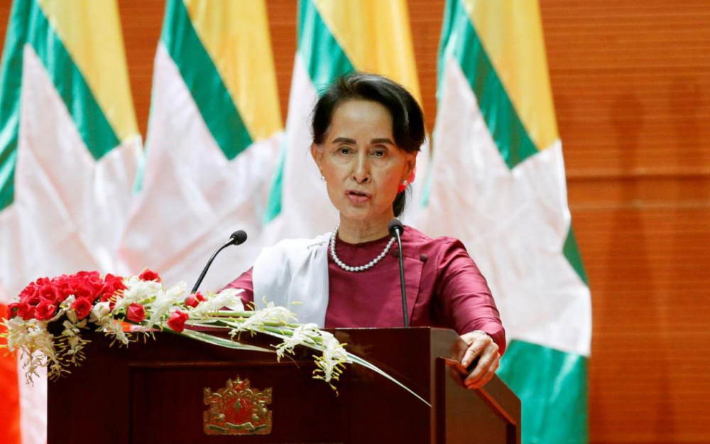 Birmanie : Aung San Suu Kyi sort du silence sous la pression internationale