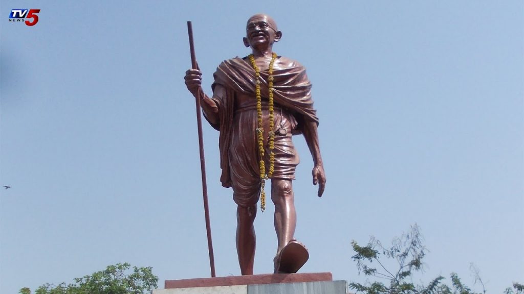 MALAWI : Les populations contre une statue de Mahatma Gandhi dans la capitale économique Blantyre.